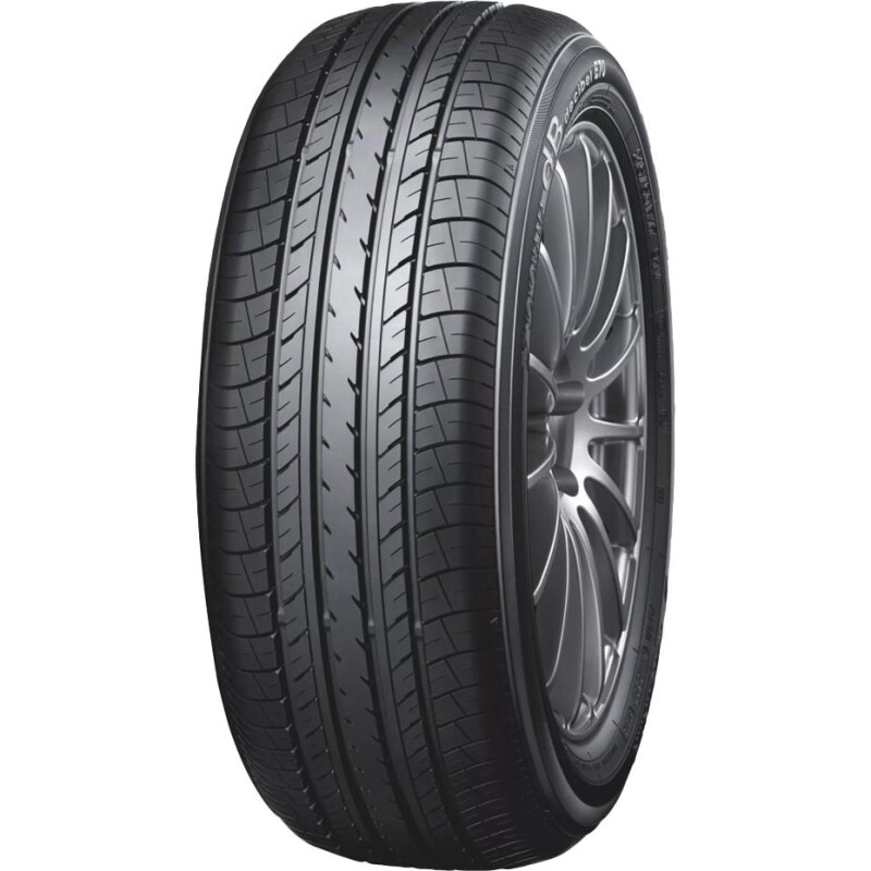 henkilöauton / maasturin kesärengas 215/45R17 YOKOHAMA DB DECIBEL E70J 87W RPB DBB70