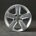 alumiinivanne OE Volkswagen 7H0601025H8Z8 Silver 7x17" 5x120 ET55 keskireikä 65.1