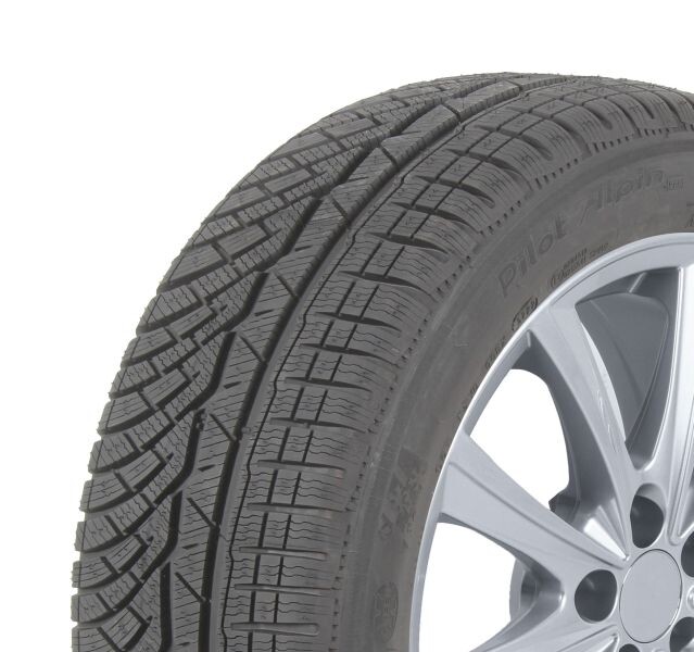 michelin henkilöauto talvirenkaat 235/40r18 zomi 95v pa4b