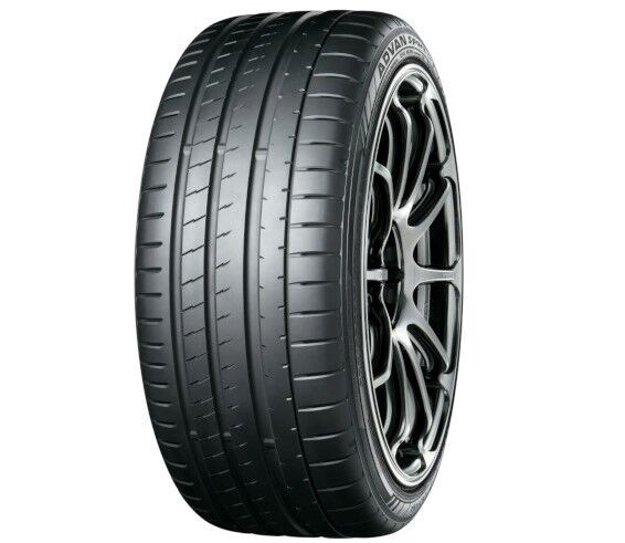 henkilöauton / maasturin kesärengas 245/35R20 91Y Yokohama Advan Sport V107T